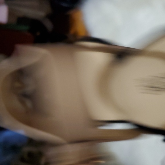 Michael Kors leather platform sandals - Picture 3 of 6